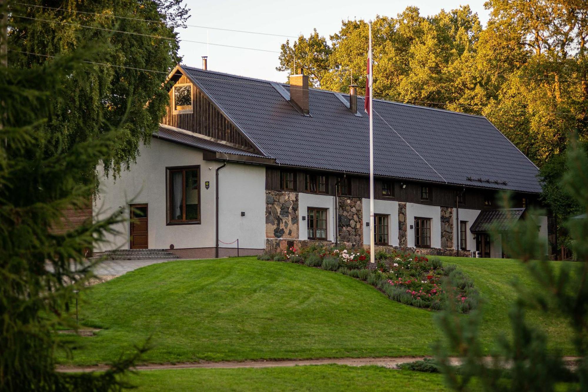 Hotel Lielkalnu Muiza Blome Exteriér fotografie